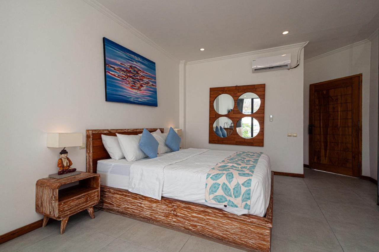 Komodo Suites Downtown Managed By Cpm Bali Labuan Bajo Exterior photo